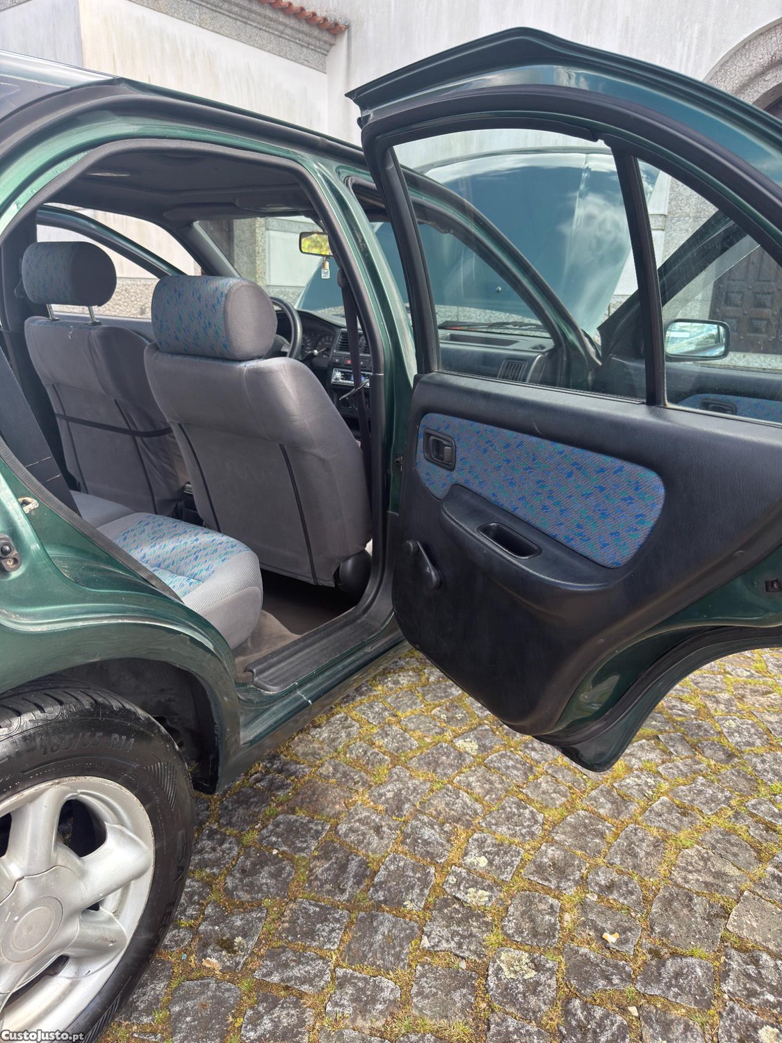 Nissan Almera I Hatchback N15 1.4 - 96 foto 5