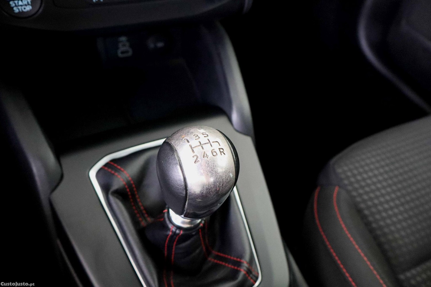 Ford Focus SW 1.0 EcoBoost MHEV ST-Line — fotografia 2