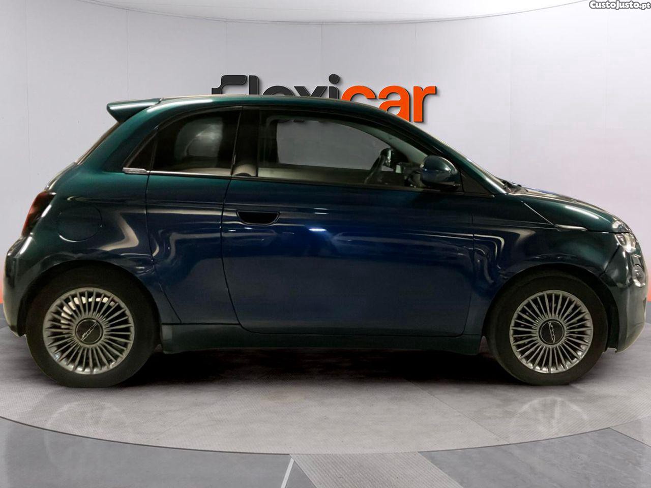 Fiat 500 e Icon Plus 42 KWh — fotografia 14