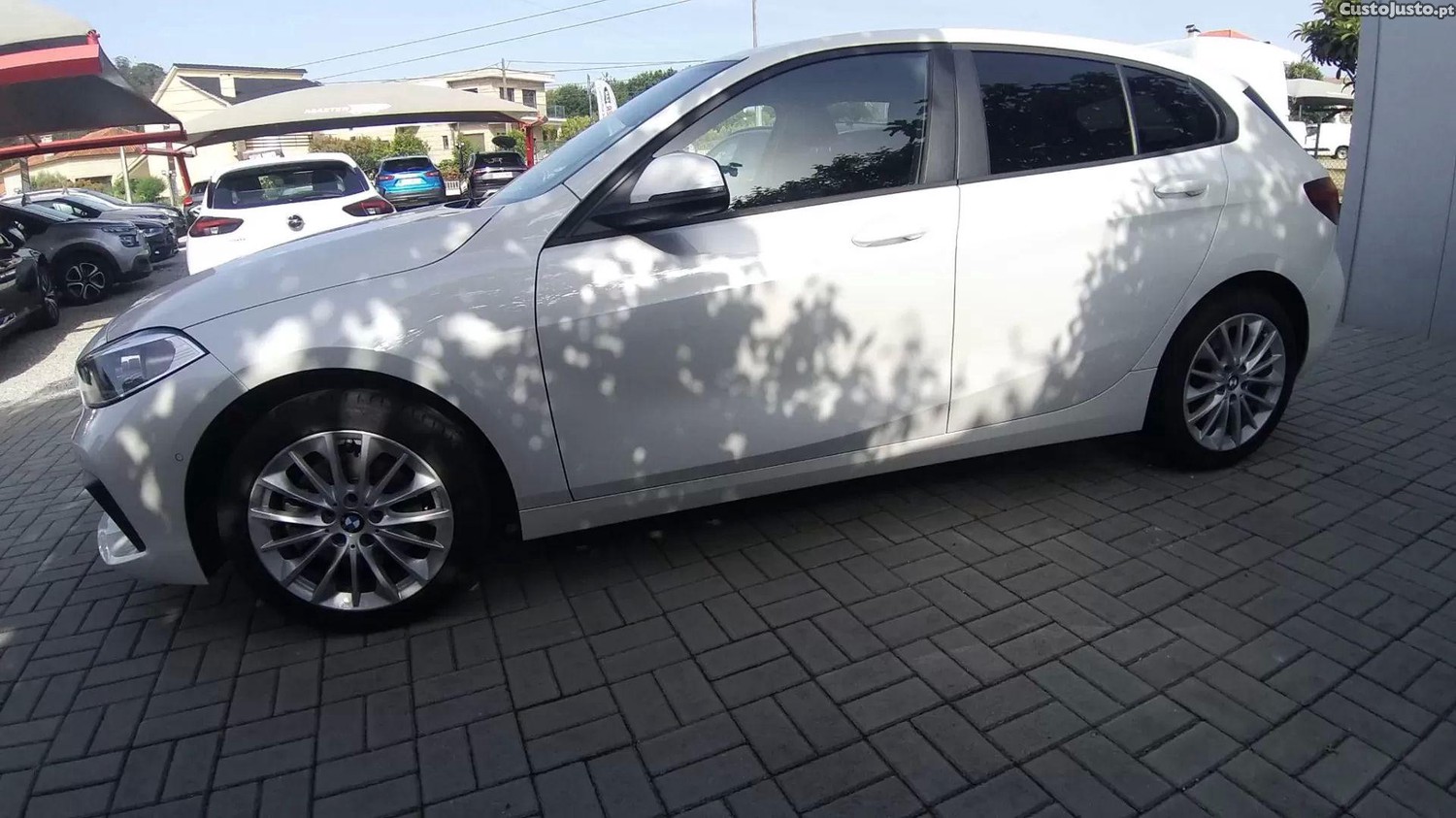 BMW 116 D pack essence — fotografia 11