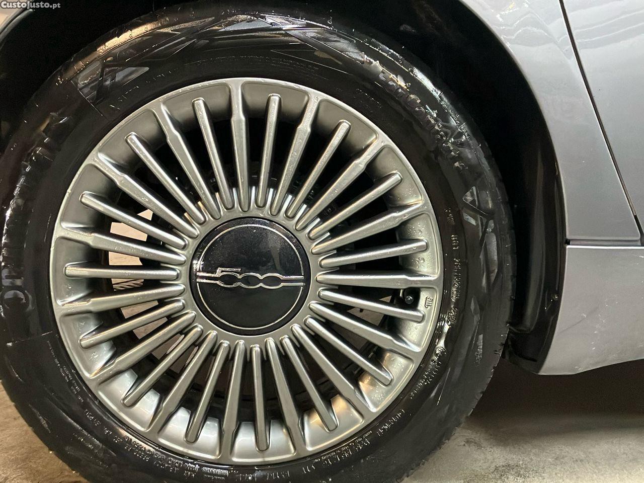 Fiat 500 e Icon Plus 42 KWh — fotografia 14
