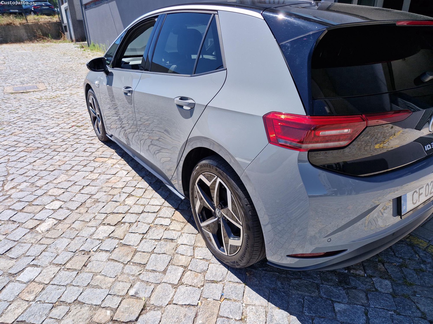 Volkswagen ID.3 58 kWh 1st Plus - Elétrico — fotografia 9