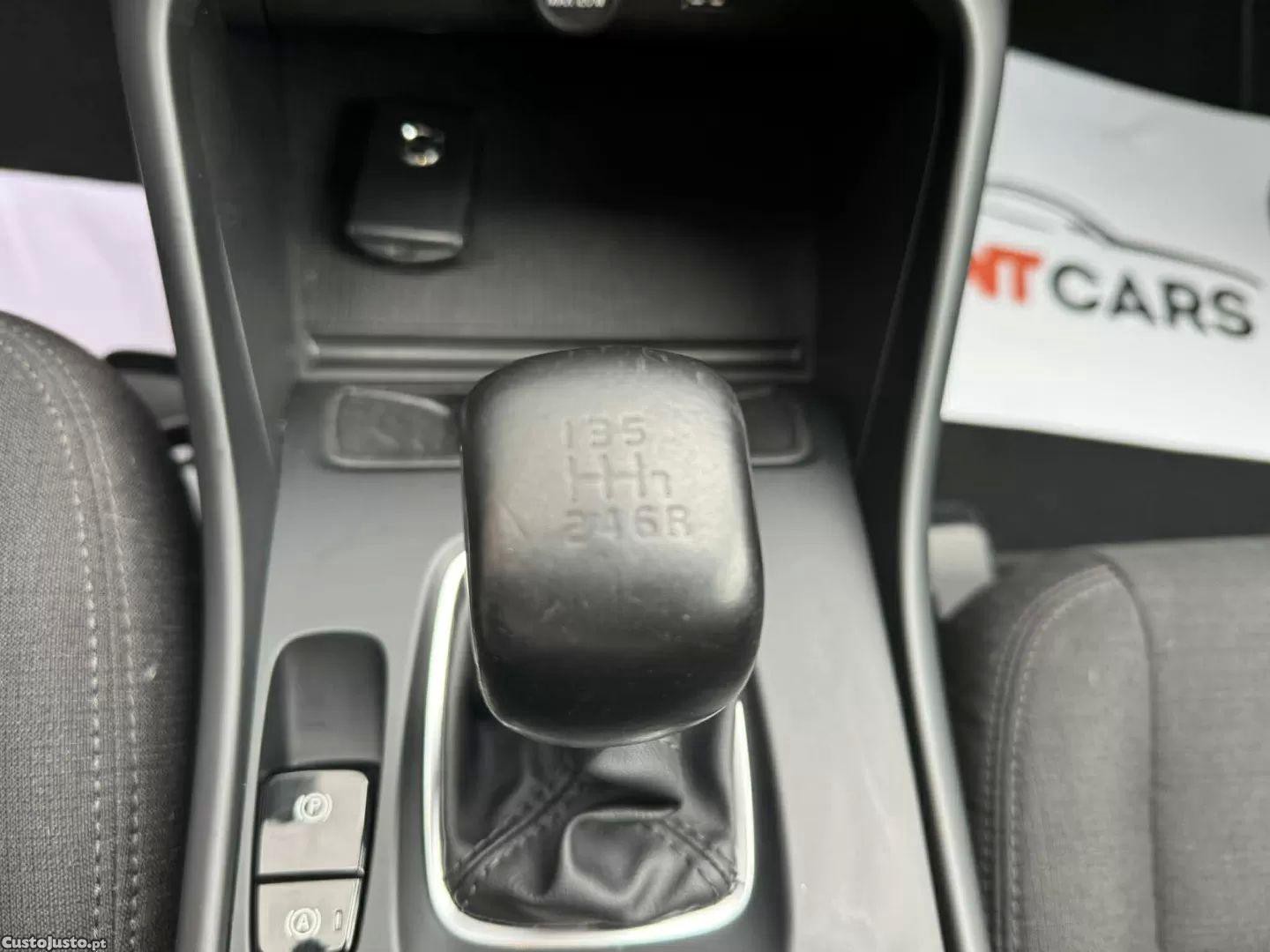 Volvo XC 40 2.0 d3 momentum core — fotografia 8