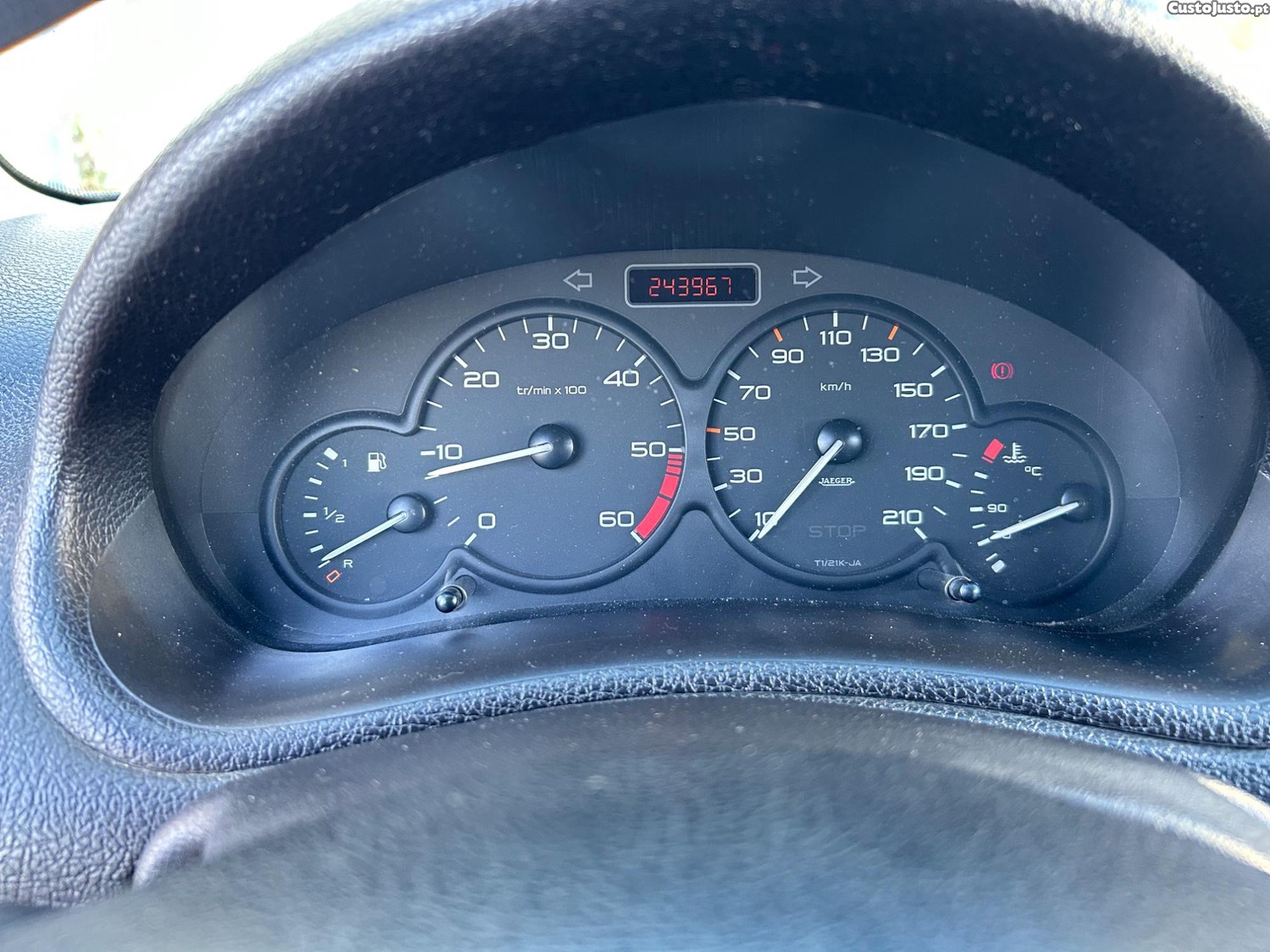Peugeot 206 (2S8hxf) — fotografia 2