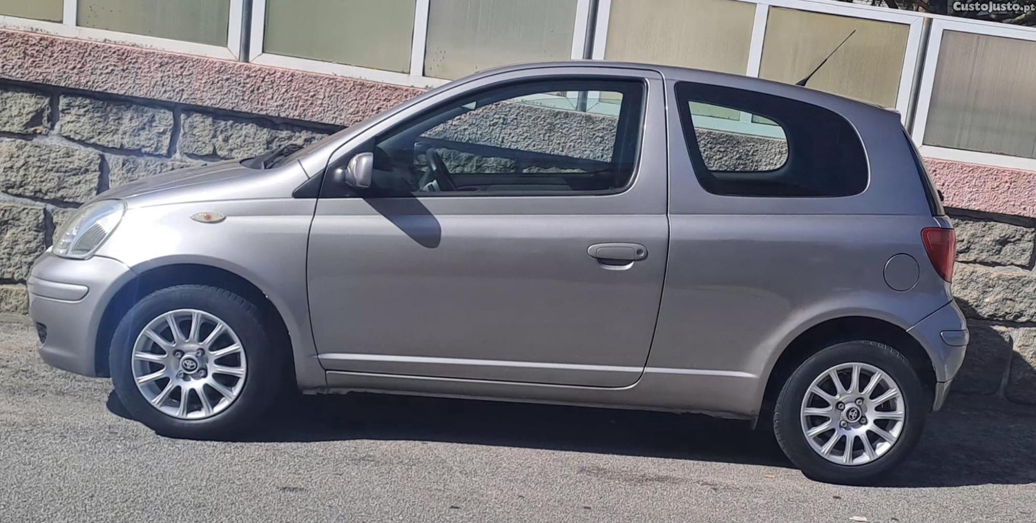Toyota Yaris Citadino — photo 5