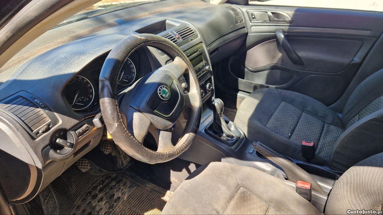 Skoda Octavia Carrinha — fotografia 4