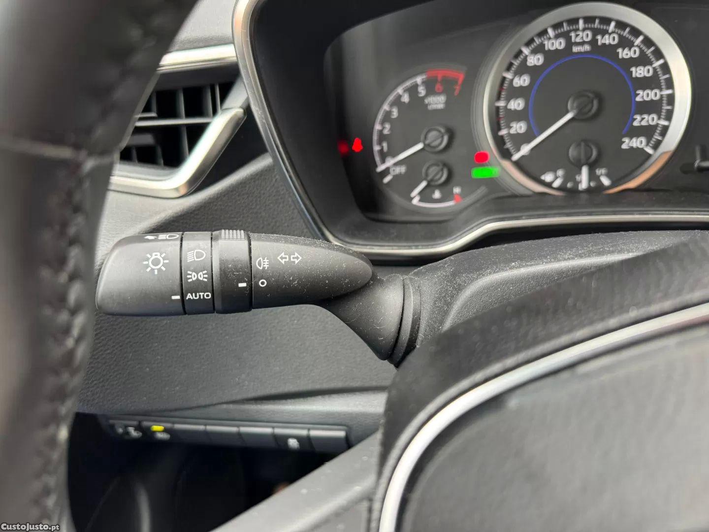 Toyota Corolla 1.8 hybrid comfort — fotografia 7