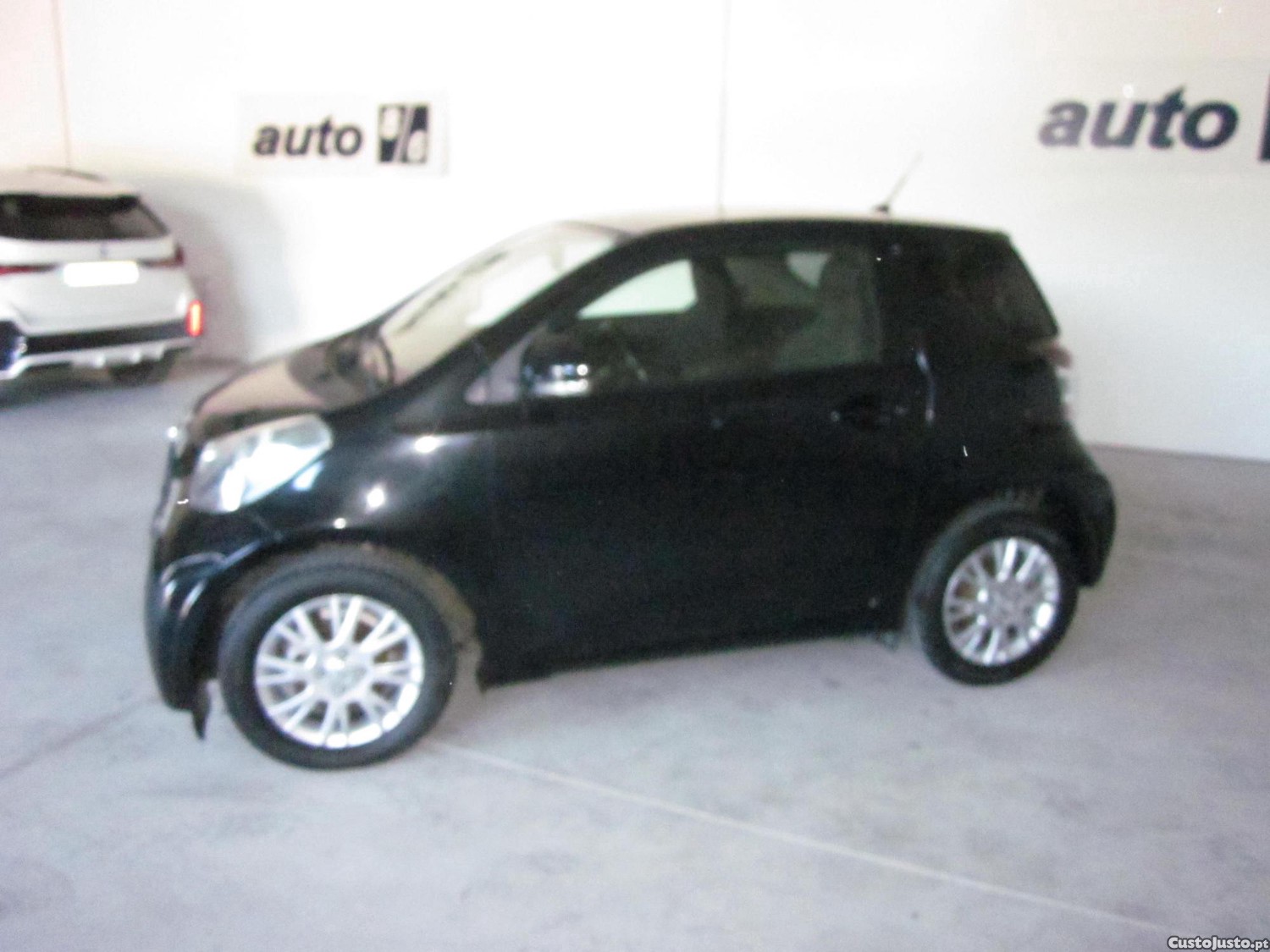 Toyota iQ 1.4 D4D — fotografia 10