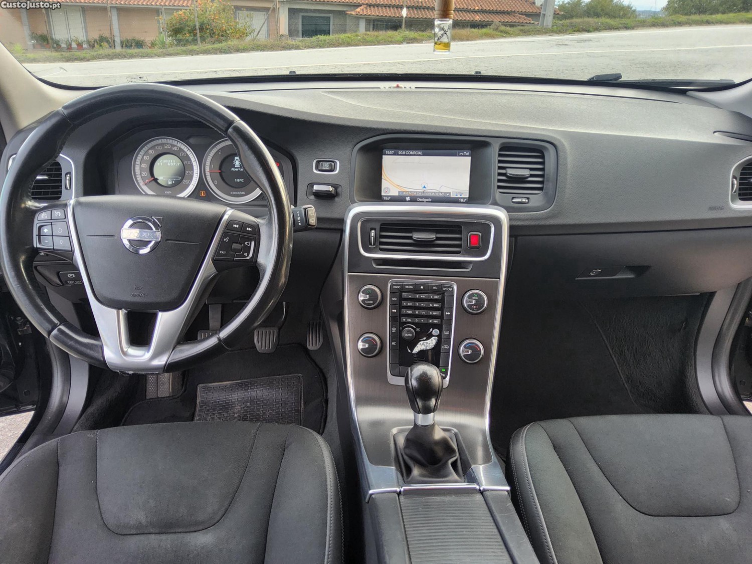 Volvo V60 D3 — fotografia 3