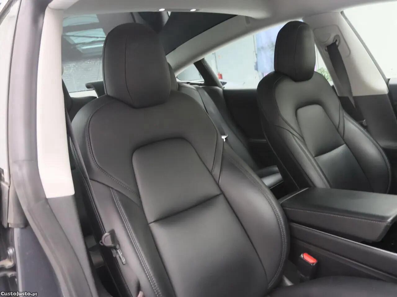 Tesla Model 3 Standard Range Plus RWD — fotografia 4