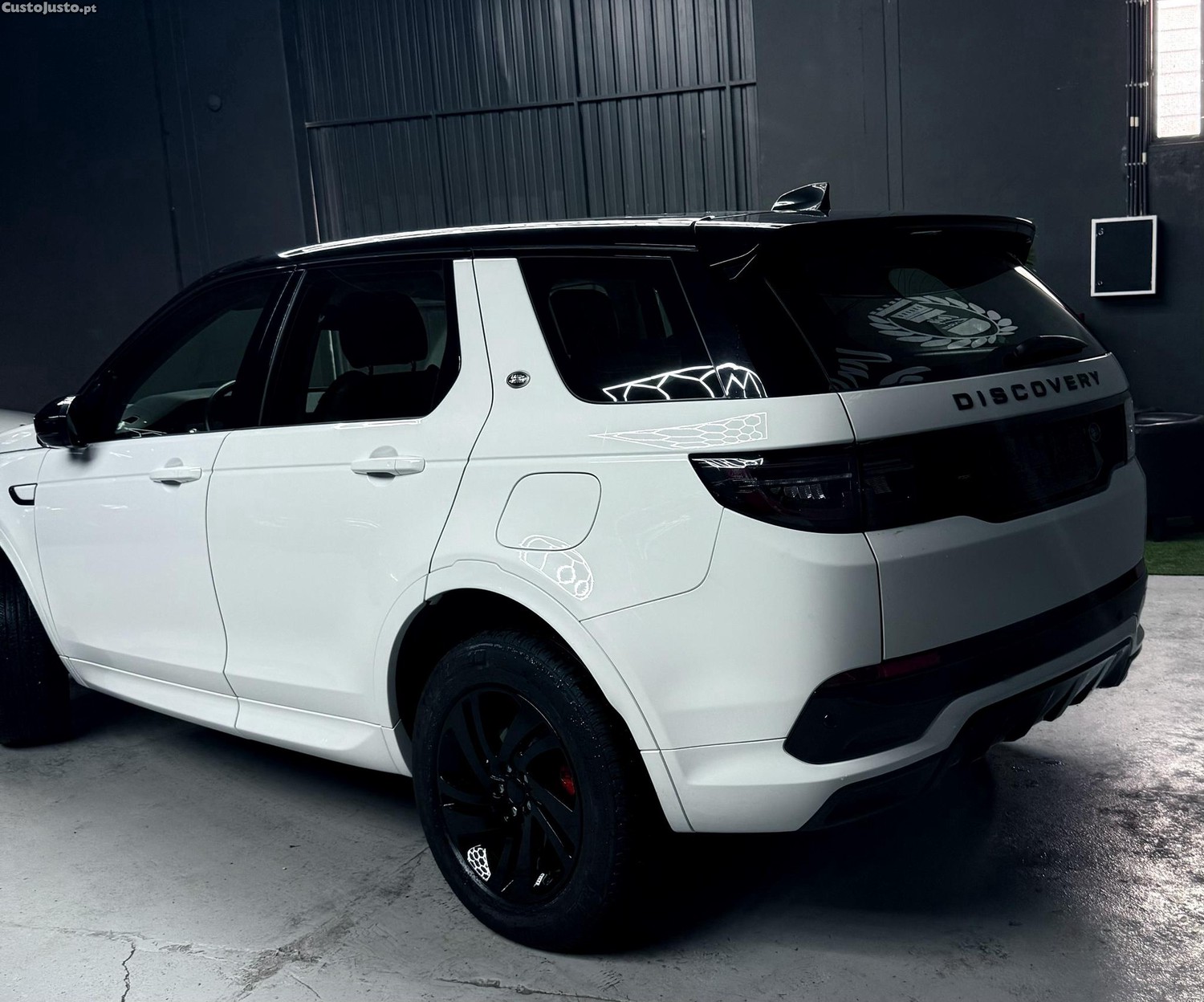 Land Rover Discovery R Dynamic — fotografia 20