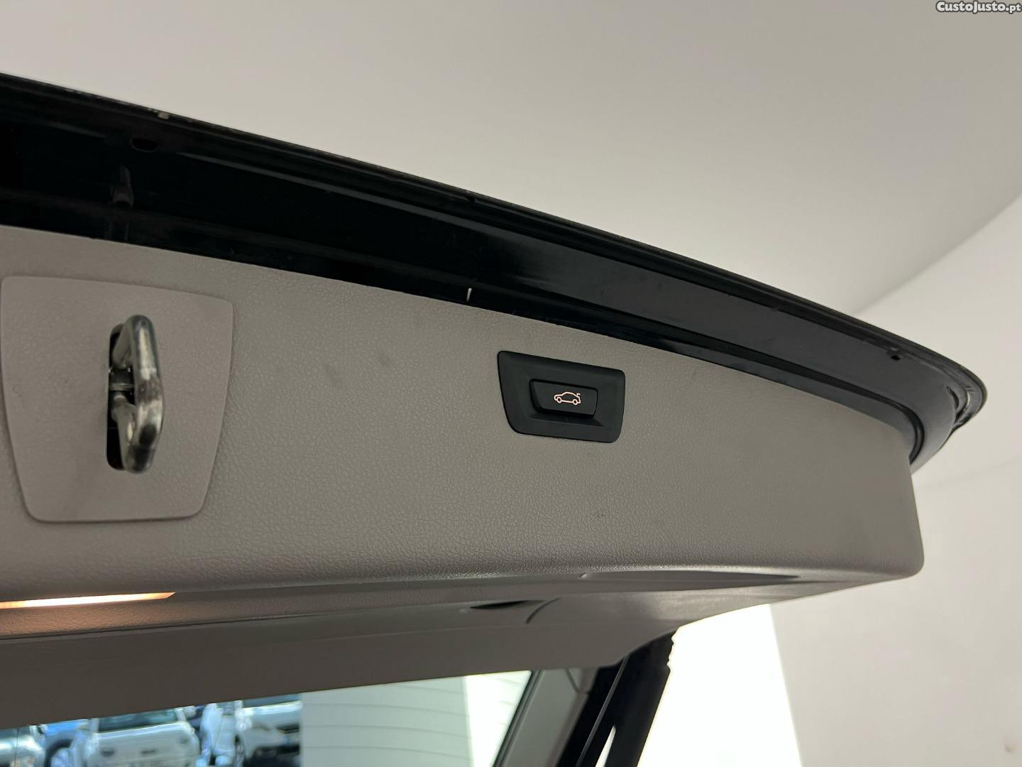 BMW 318 D TOURING (AUTO) — fotografia 2