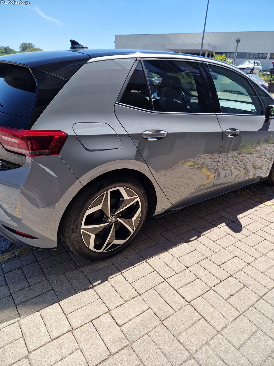 Volkswagen ID.3 58 kWh 1st Plus - Elétrico — fotografia 7