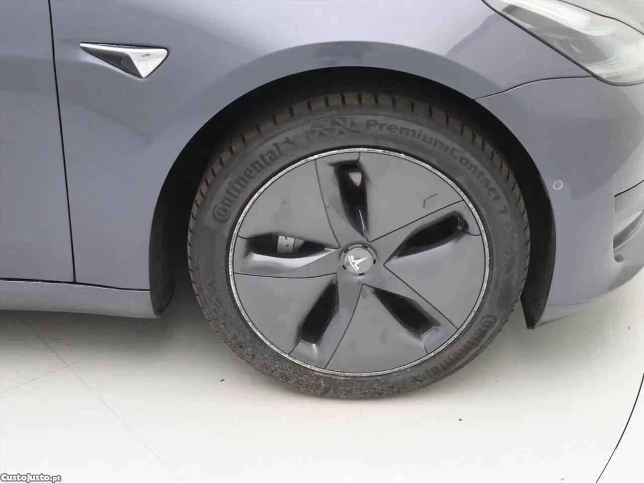 Tesla Model 3 Standard Range Plus RWD — fotografia 11