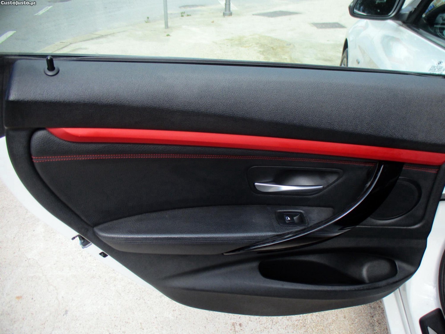 BMW 318 d GT Auto Sport . — fotografia 4
