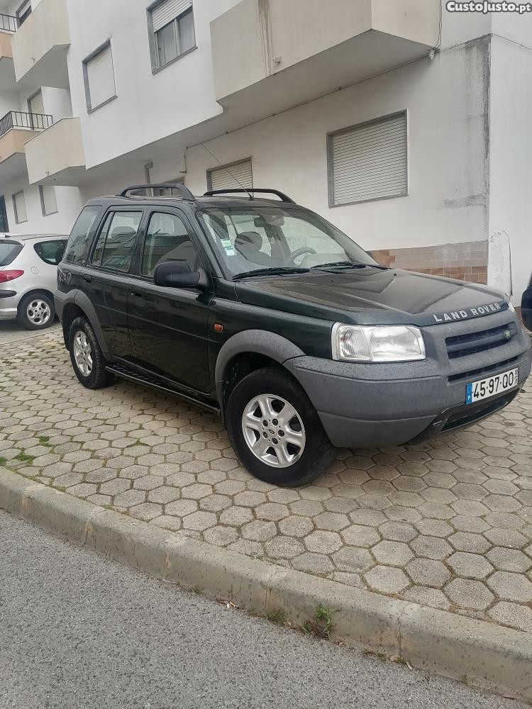 Land Rover Freelander 2.0 di xDI — fotografia 2