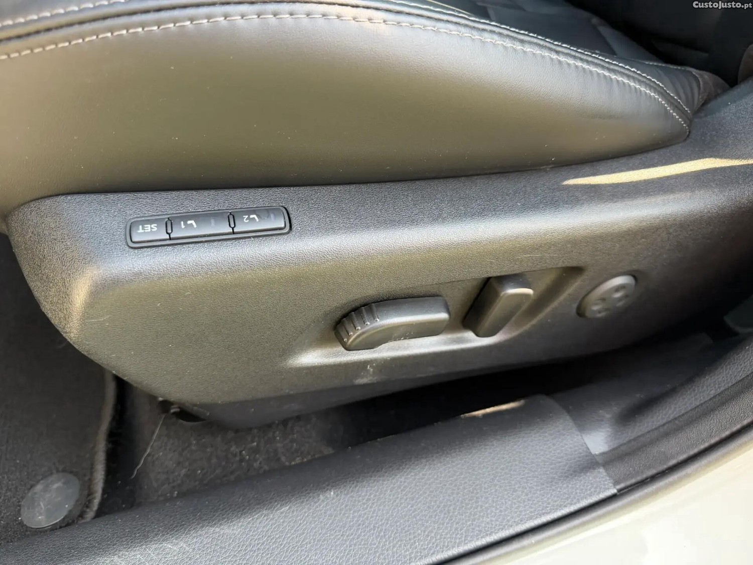 Nissan Qashqai 1.6 dCi Tekna Premium Pele Preta Xtronic — fotografia 15