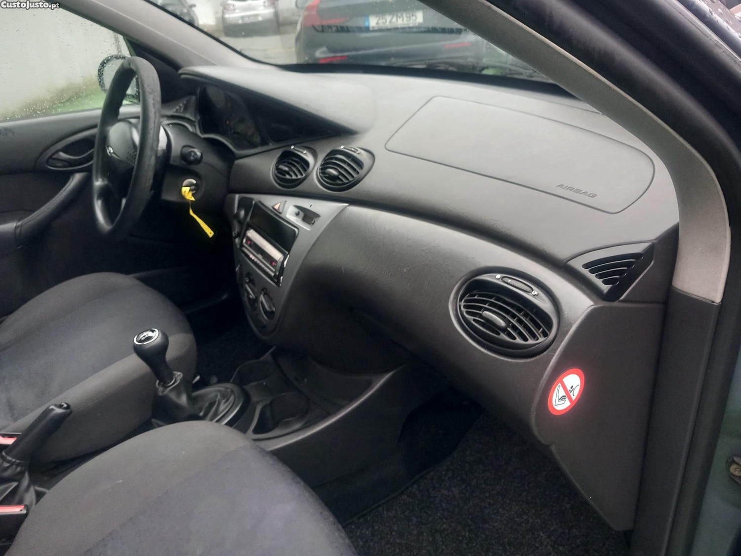 Ford Focus 1.4 Ambiente — fotografia 13