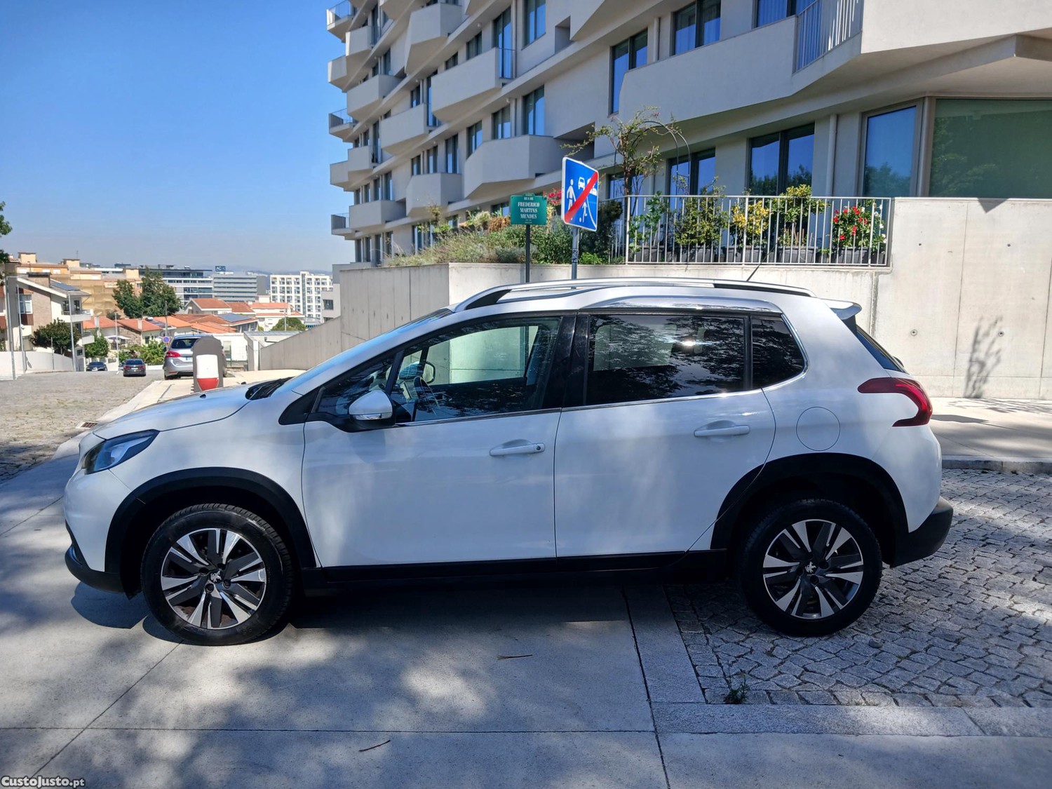 Peugeot 2008 allure — fotografia 6