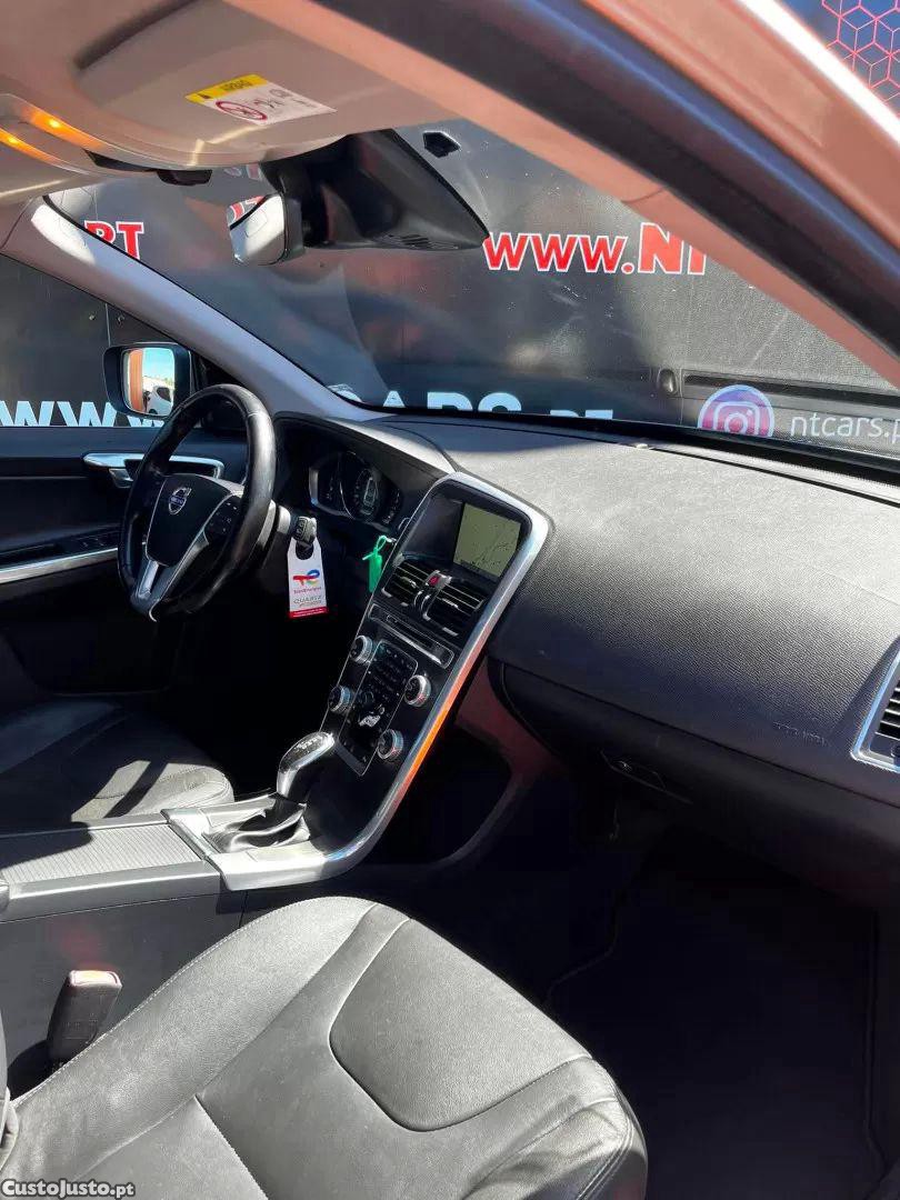 Volvo XC 60 2.0 d4 momentum geartronic — fotografia 6