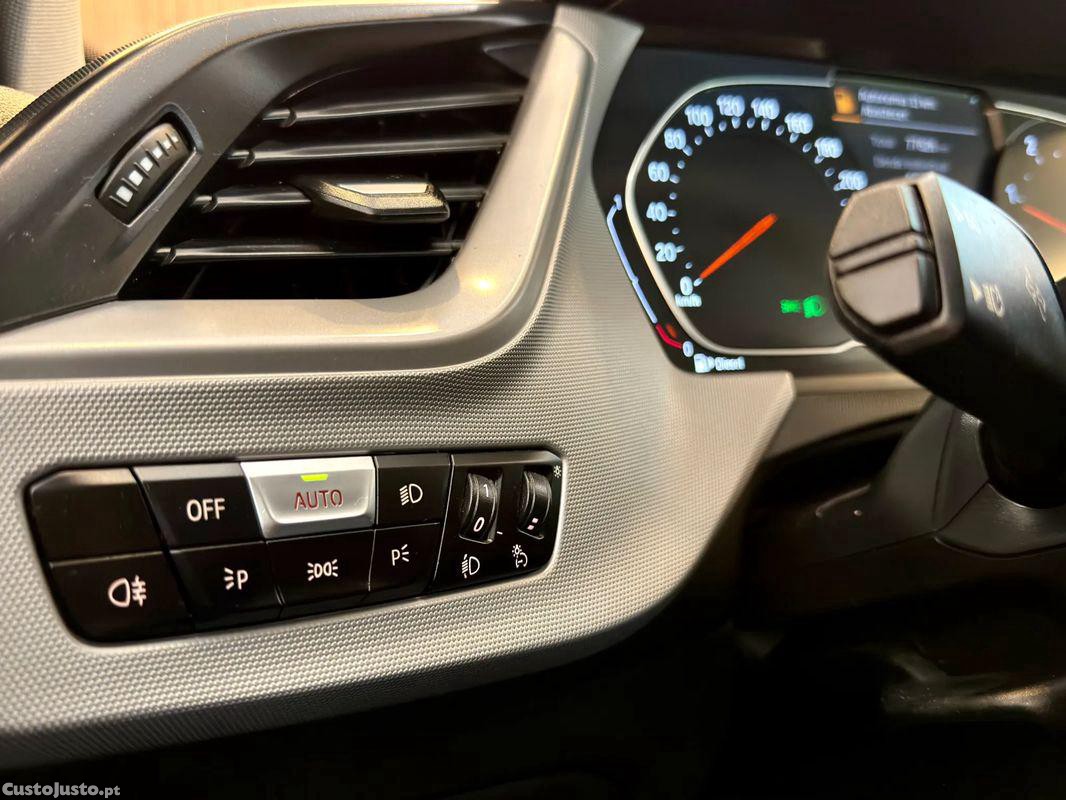 BMW 116 d Advantage Auto — fotografia 7