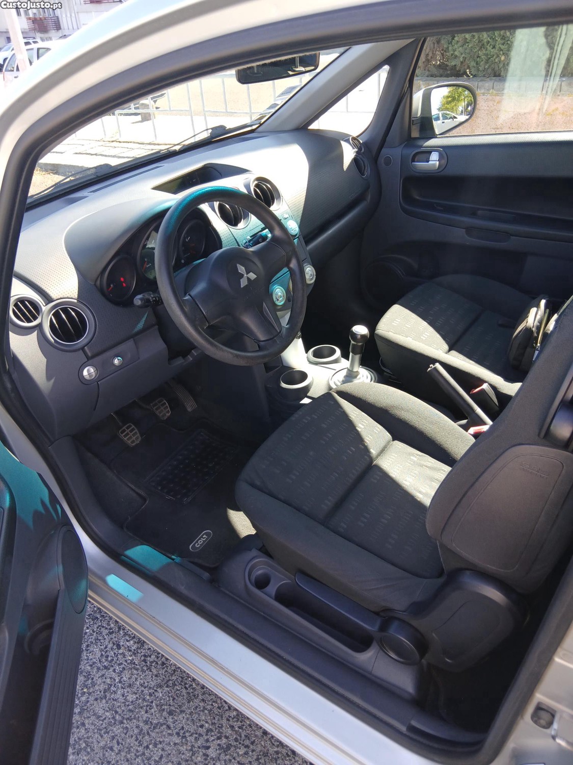 Mitsubishi Colt 1.3 CZ3 — fotografia 8