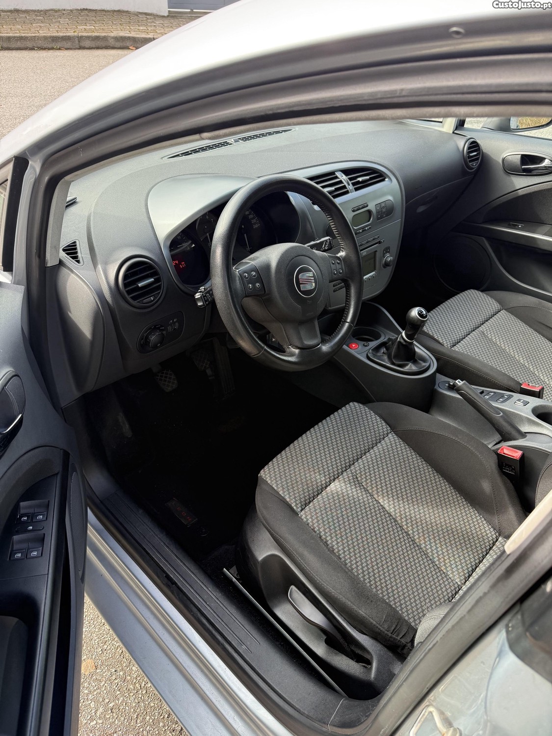SEAT Leon 1.4 TSI Drivers edition — fotografia 3