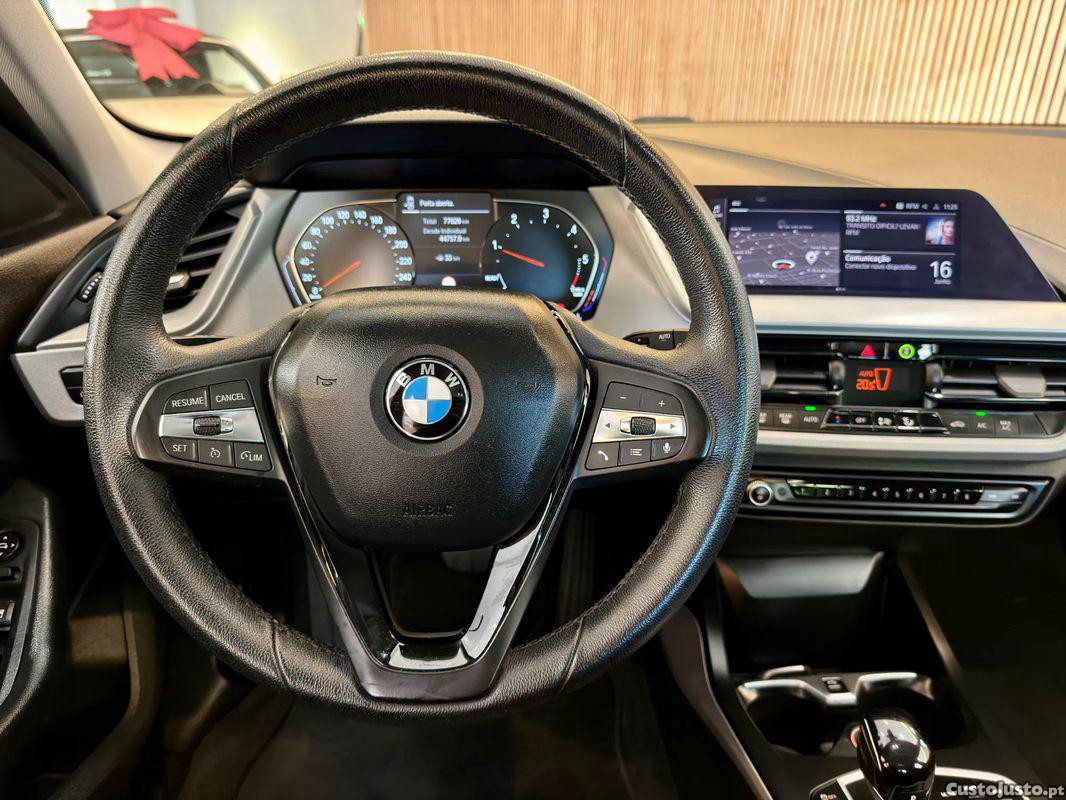 BMW 116 d Advantage Auto — fotografia 11