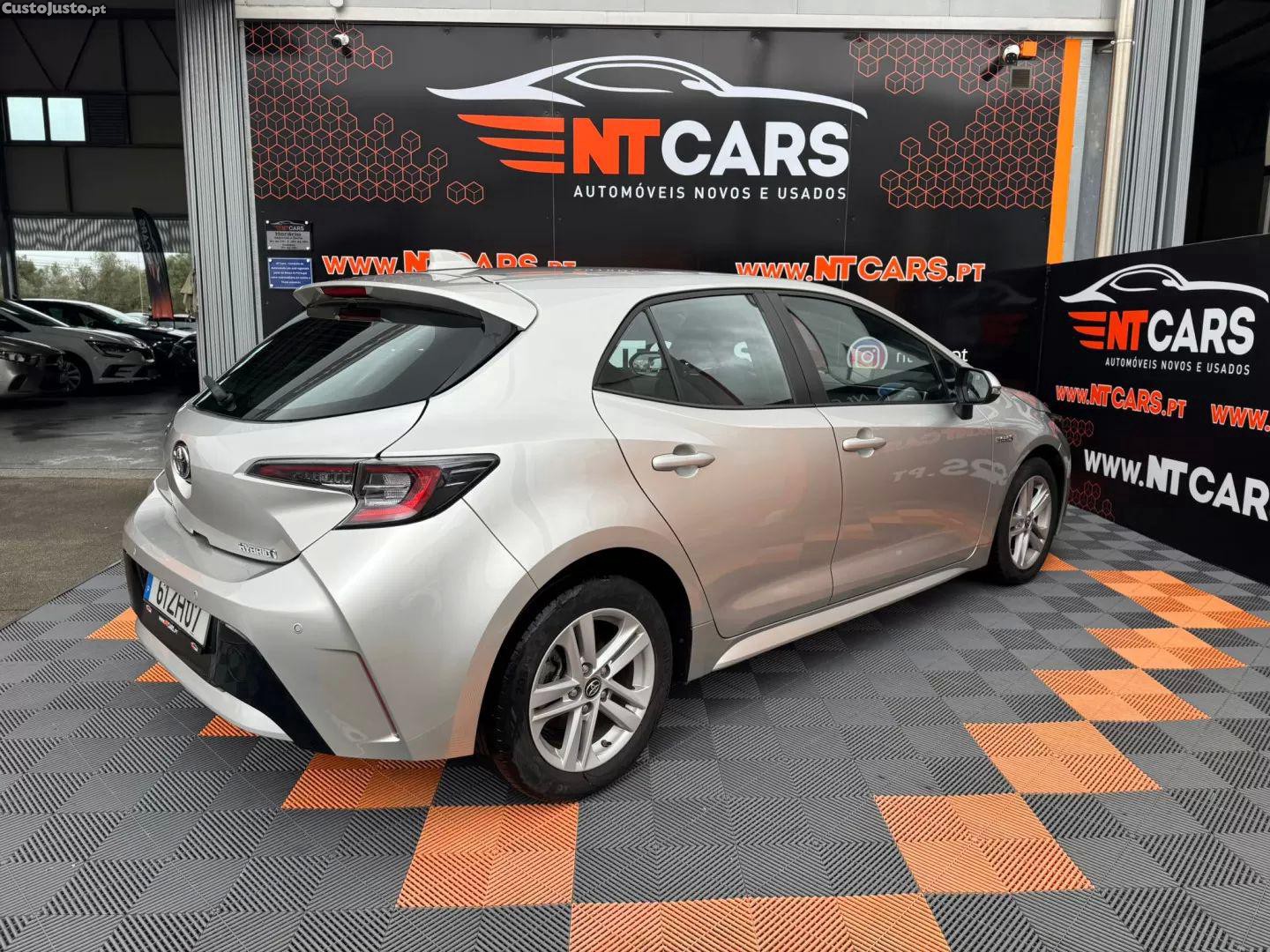 Toyota Corolla 1.8 hybrid comfort — fotografia 14