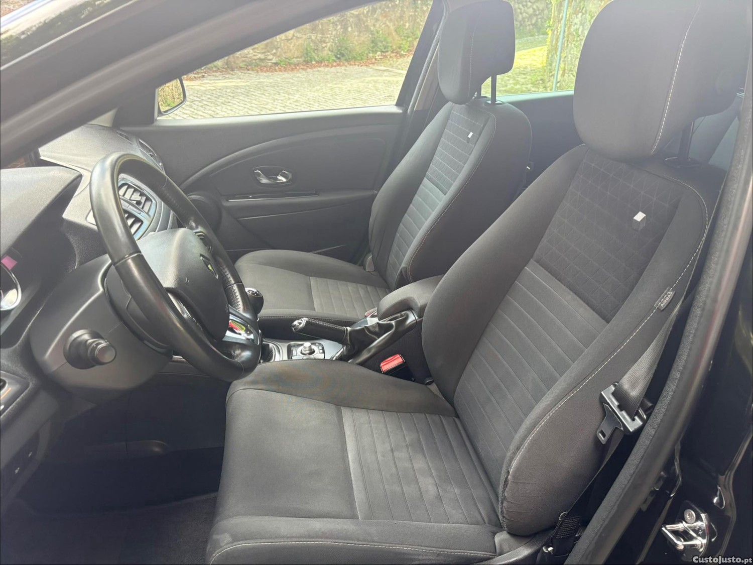 Renault Mégane LIMITED — fotografia 9