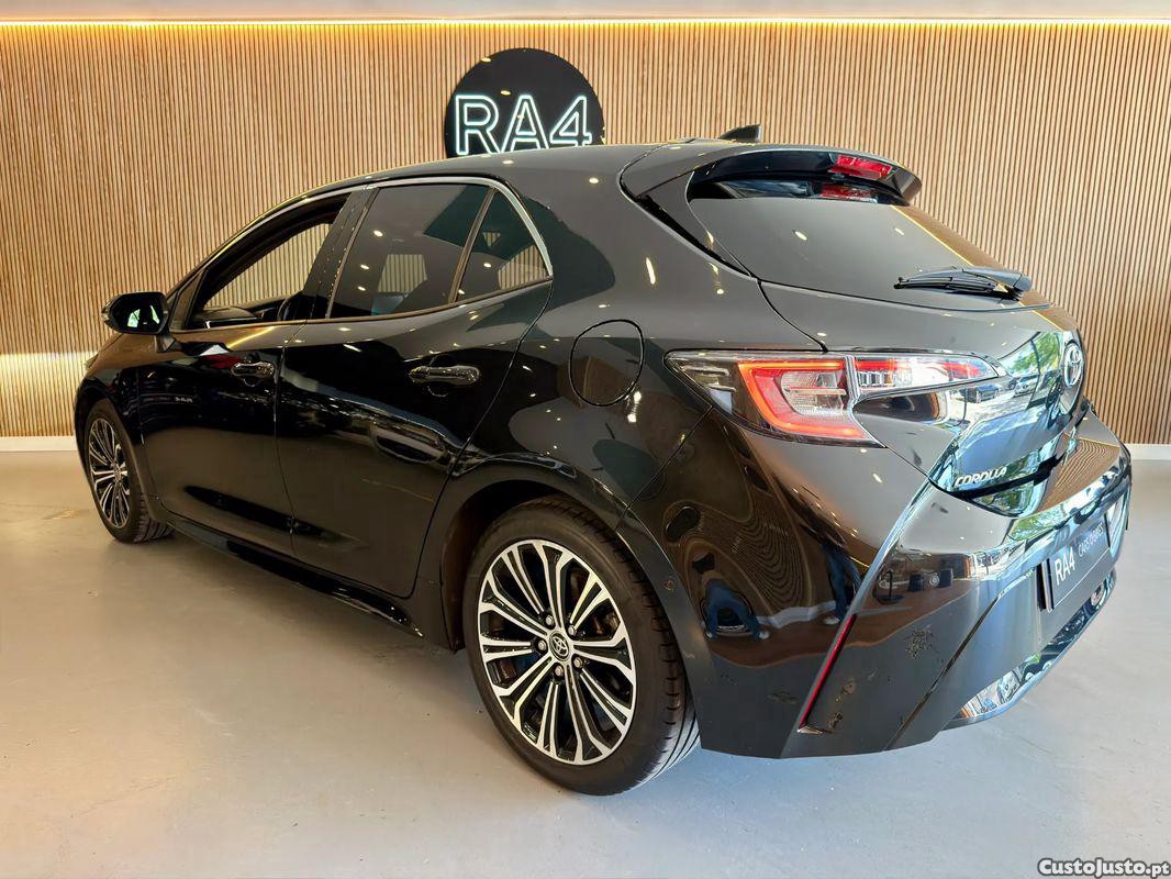 Toyota Corolla 1.8 Hybrid Exclusive — fotografia 12