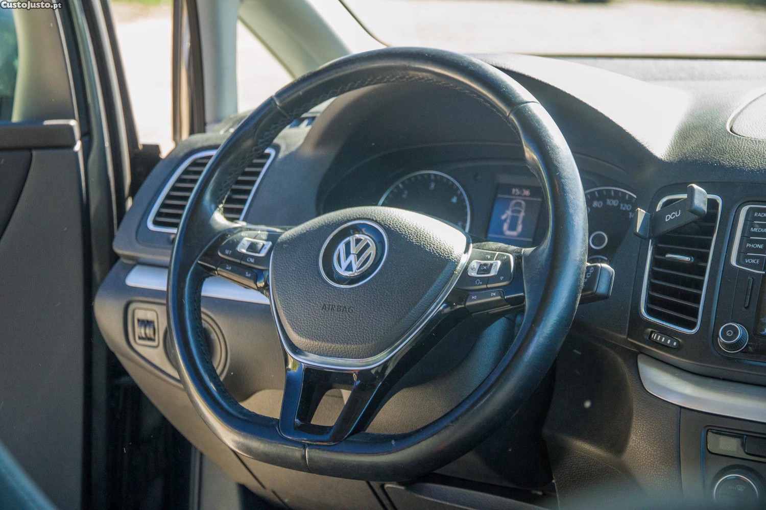 Volkswagen Sharan Comfortline 2.0 TDI 150cv — fotografia 3
