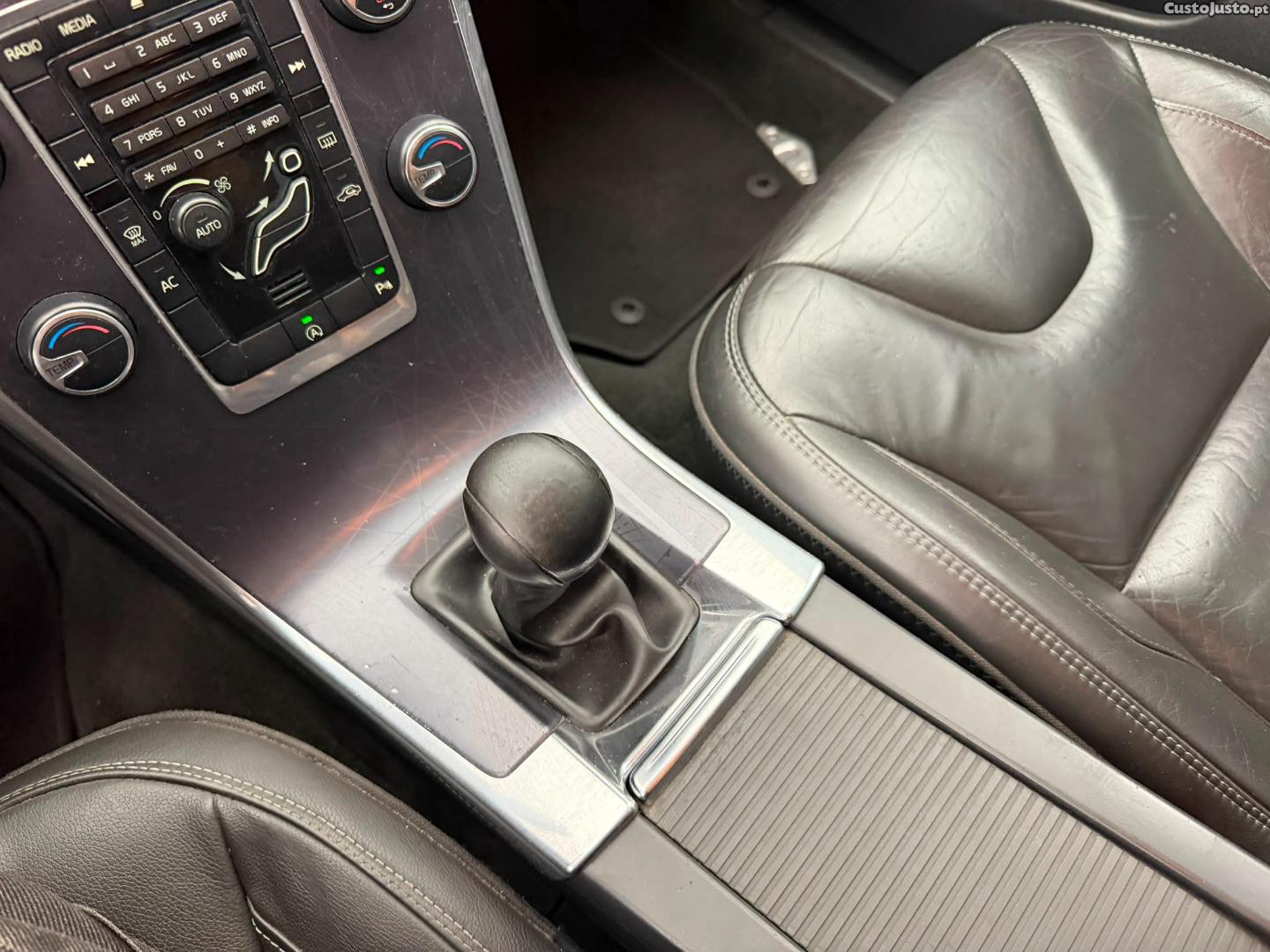 Volvo XC 60 2.0 OCEAN RACE — fotografia 7