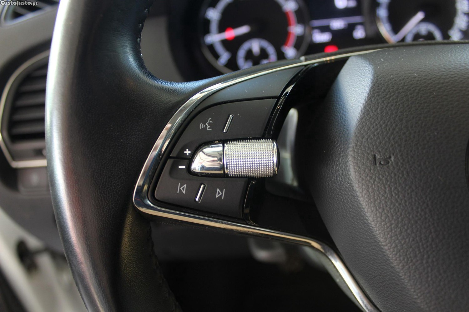 Skoda Fabia 1.0 TSI Ambition — fotografia 7