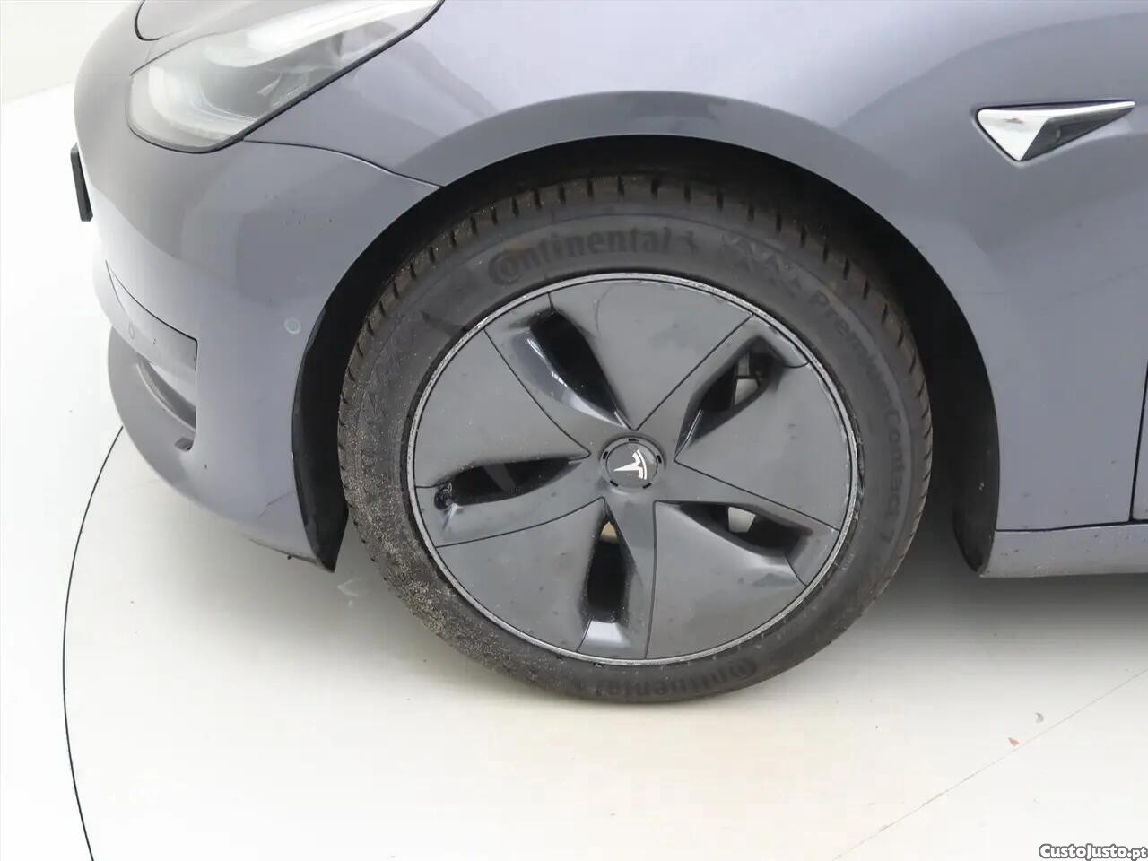 Tesla Model 3 Standard Range Plus RWD — fotografia 8