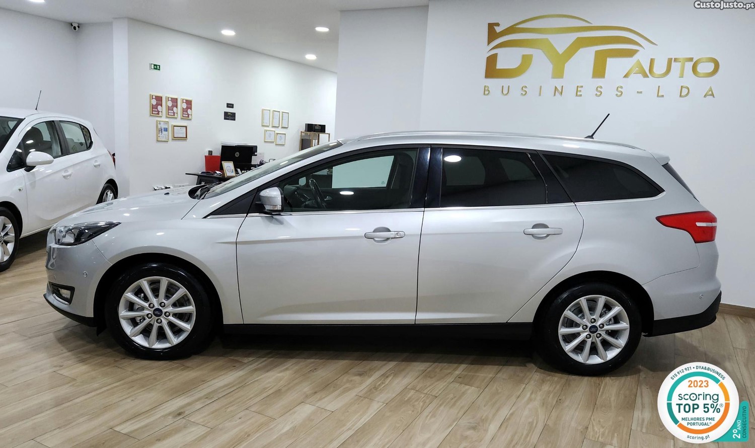 Ford Focus SW 1.5TDCi Titanium 120cv — photo 3
