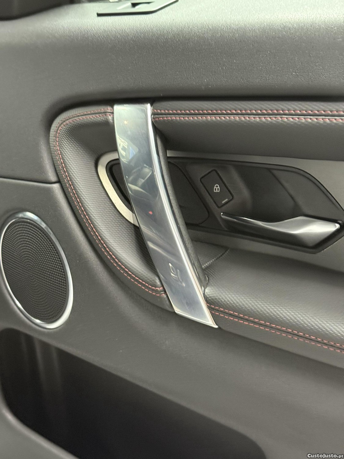 Land Rover Discovery R Dynamic — fotografia 3