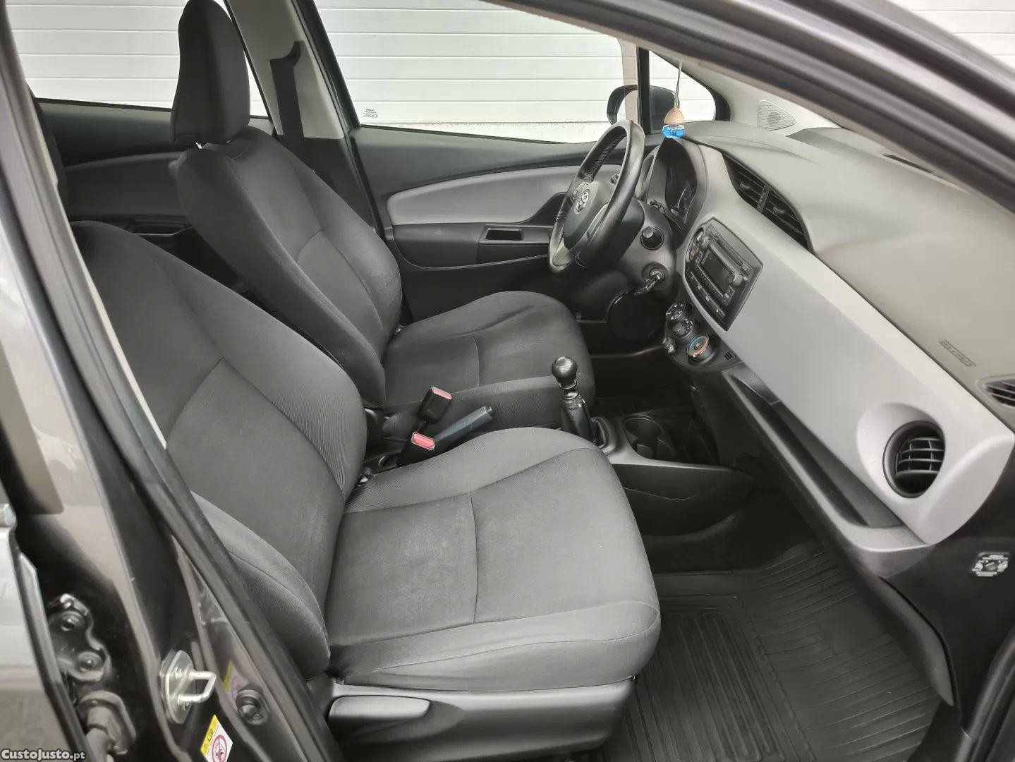 Toyota Yaris 1.4 d-4d active+ac — fotografia 3