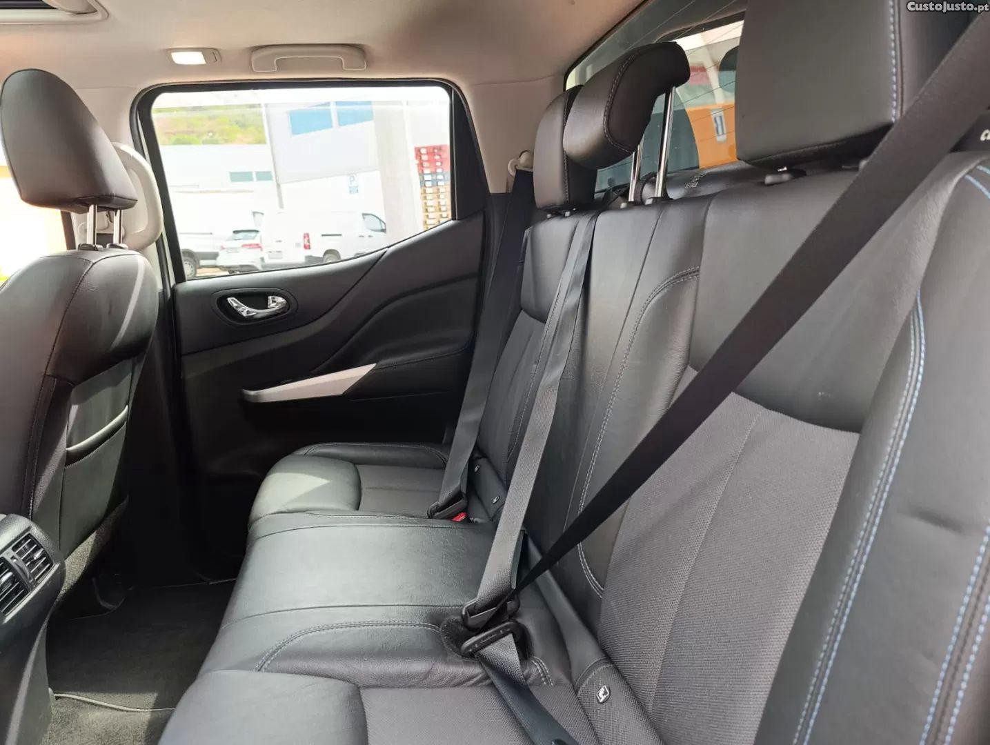 Nissan Navara 2.3 dci cd 4x4 tekna — fotografia 9