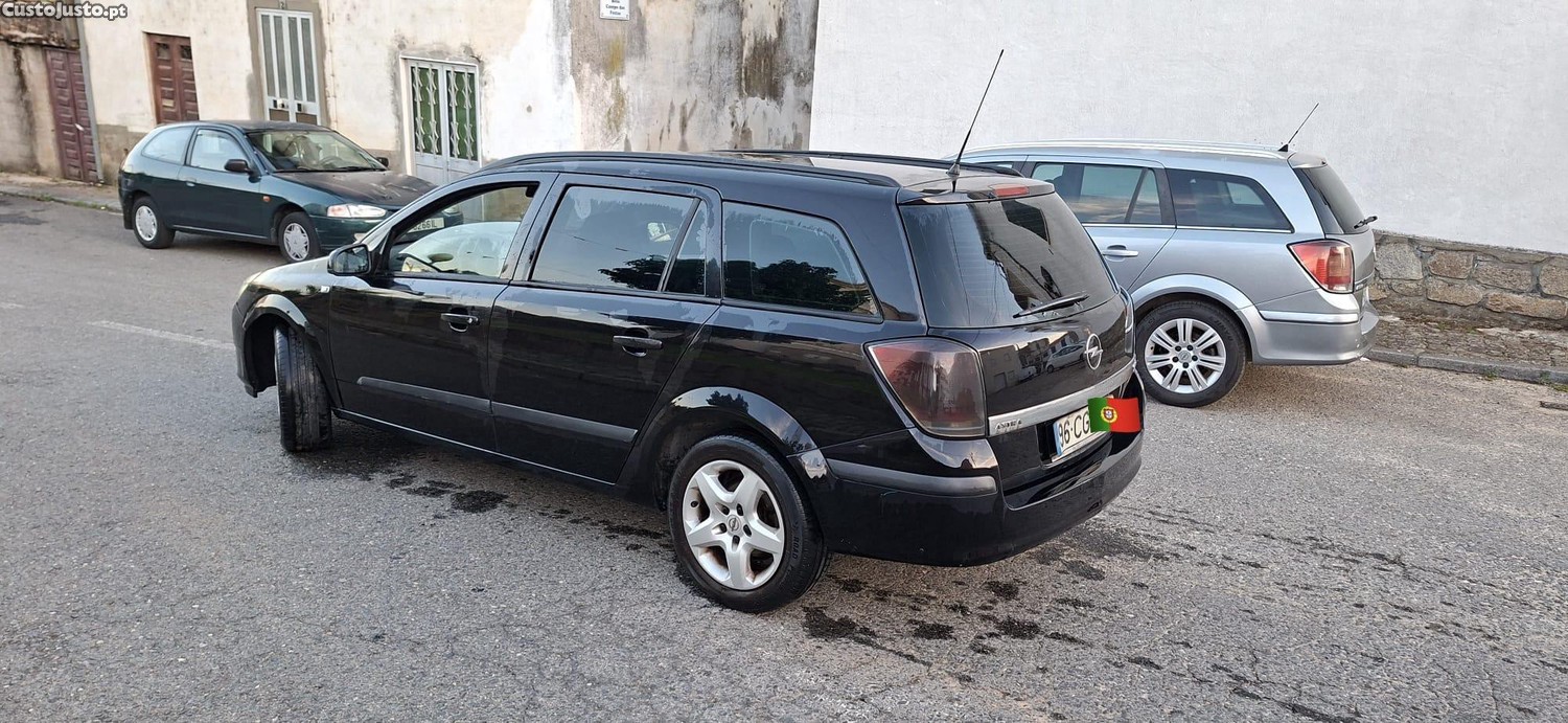 Opel Astra Caravan — fotografia 7