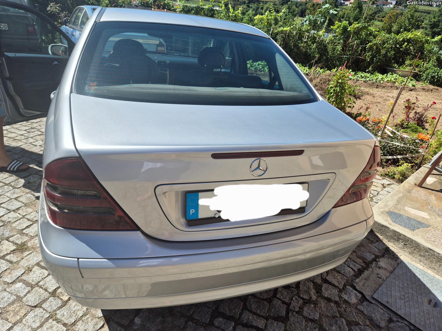 Mercedes-Benz C 200 CDI — photo 2