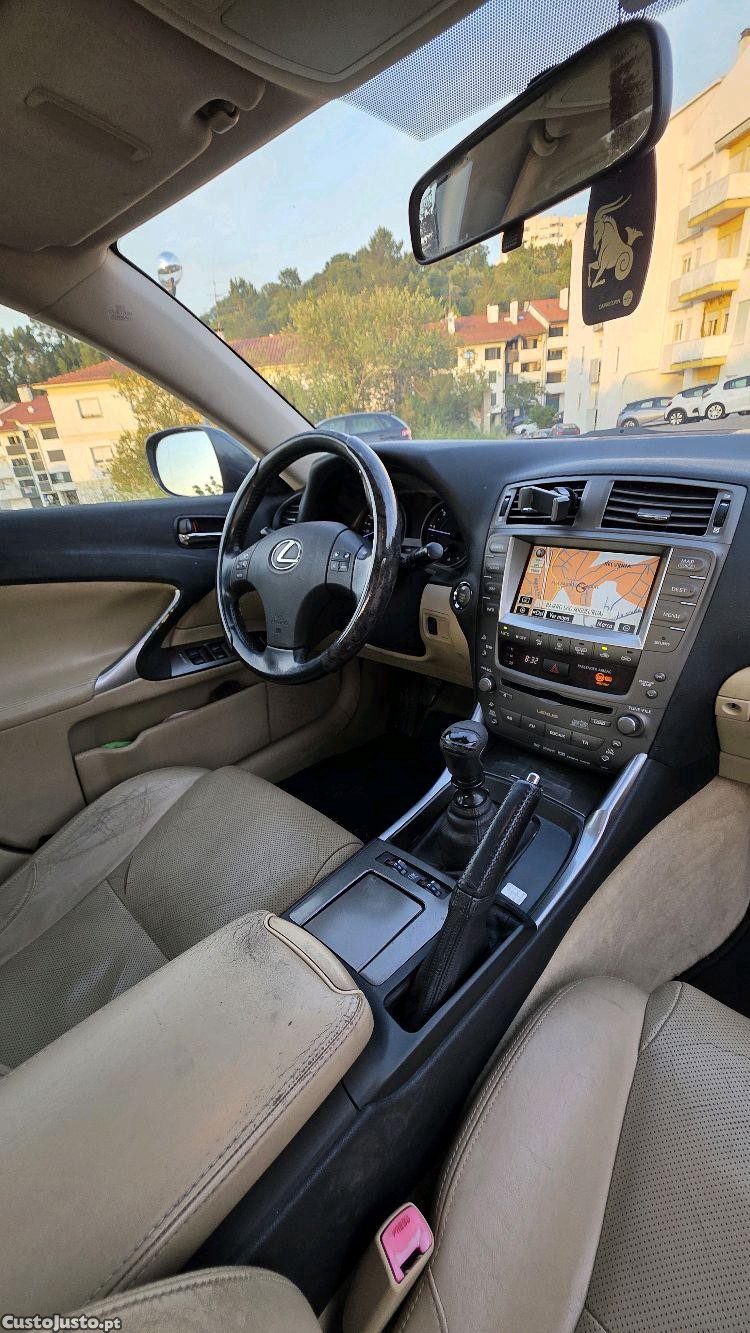 Lexus IS D 177CV LUXURY — fotografia 9