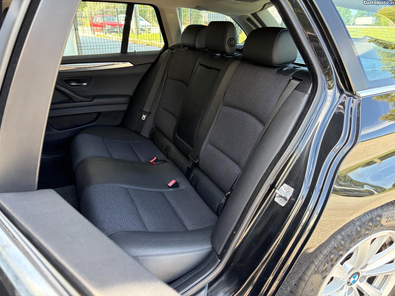 BMW 520 D TOURING PACK SPORT NAVIGATOR 184 CV — fotografia 7
