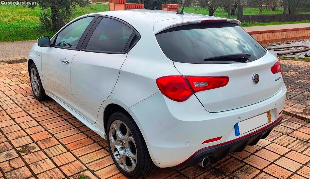 Alfa Romeo Giulietta 1.6 JTDM-2 Sport 120cv / 185 eur mês — fotografia 6