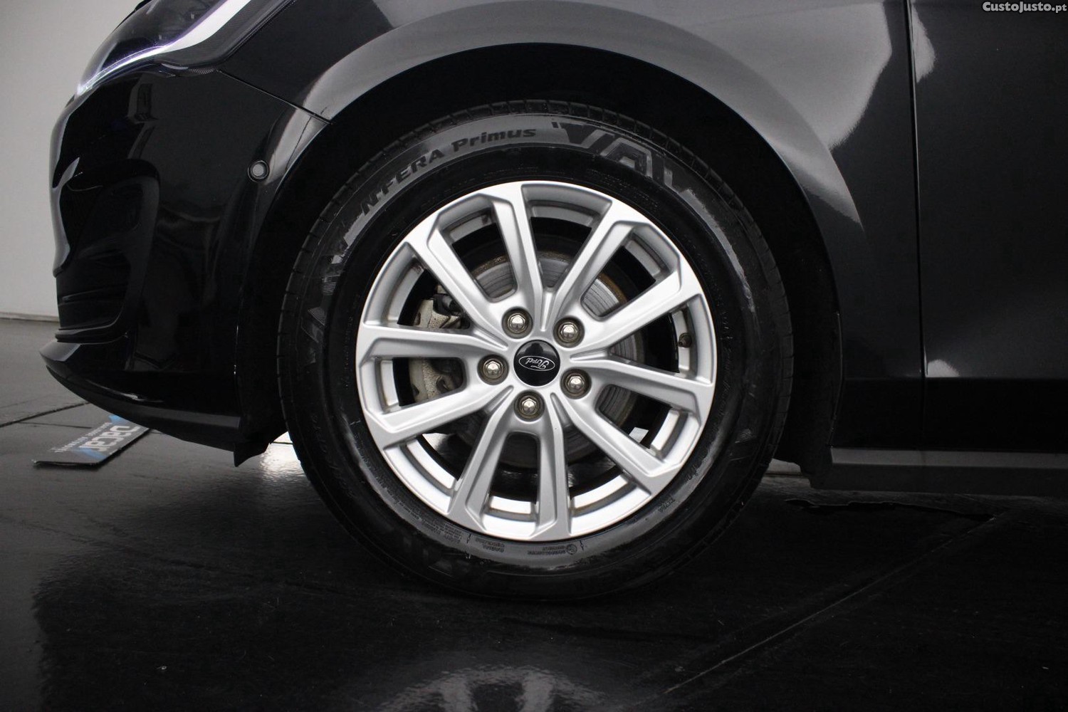 Ford Focus 1.0 ECOBOOST CONNECTED — fotografia 3