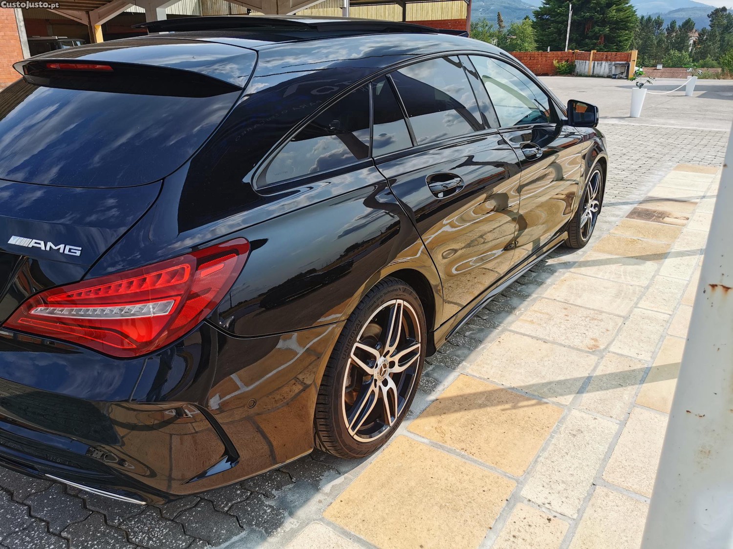 Mercedes-Benz CLA 180 d SB AMG Line Full extras — fotografia 6