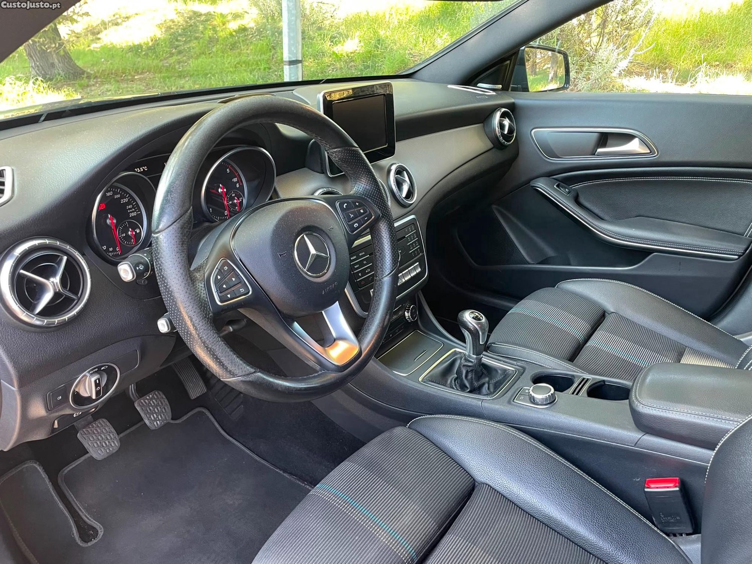 Mercedes-Benz CLA 180 d BlueEFFICIENCY Edition — fotografia 5