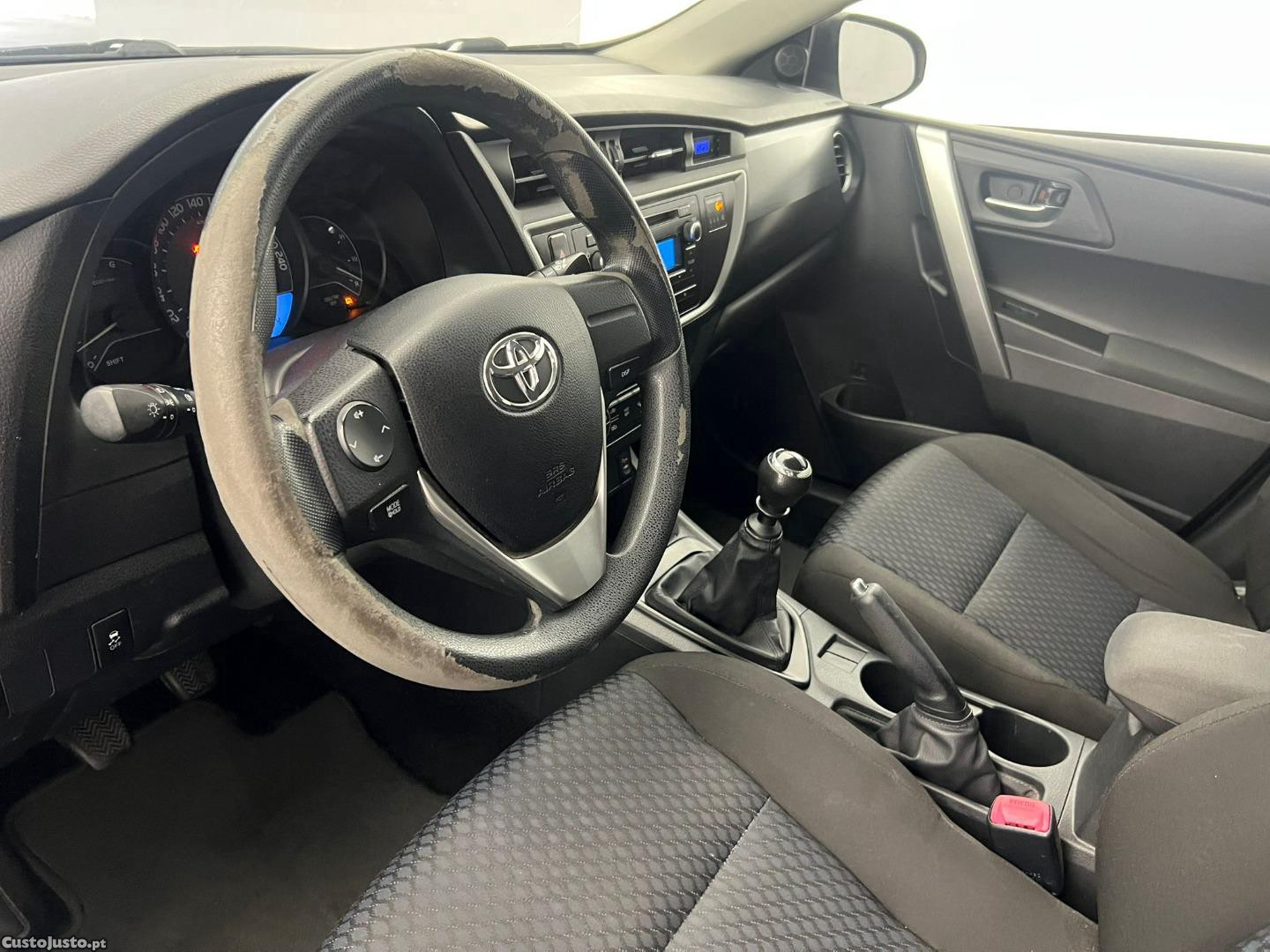 Toyota Auris TOURING SPORTS 1.4 D-4D ACTIVE — fotografia 5