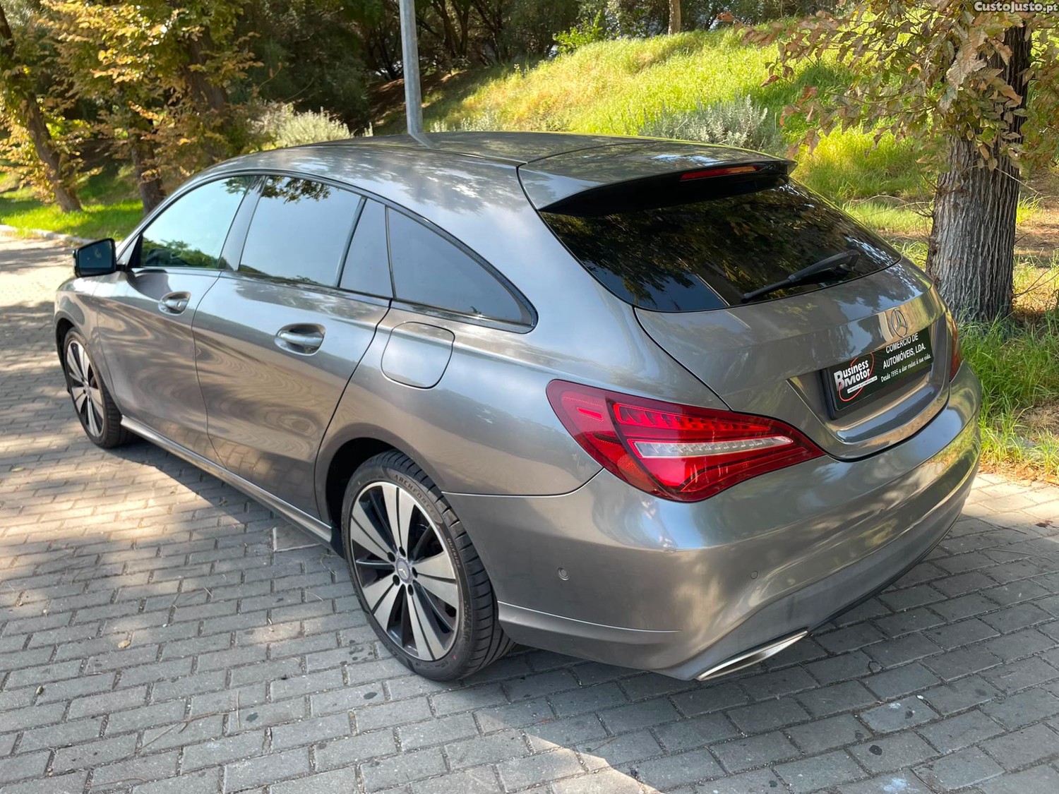 Mercedes-Benz CLA 180 d BlueEFFICIENCY Edition — fotografia 6