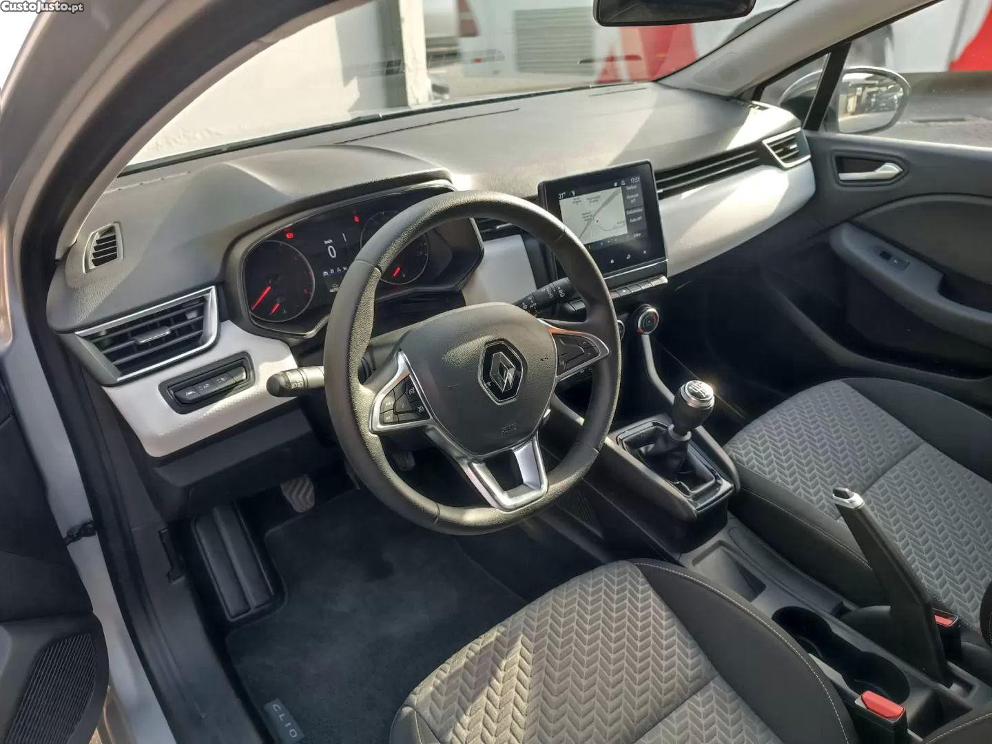 Renault Clio 1.0 tce evolution — fotografia 5